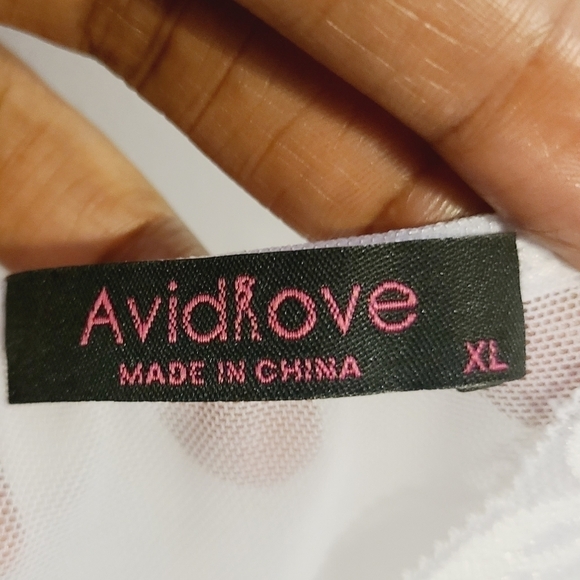 Avidlove | Classic White Lace Asymmetrical Hem Teddy or Chemise (Size XL) - Picture 2 of 10